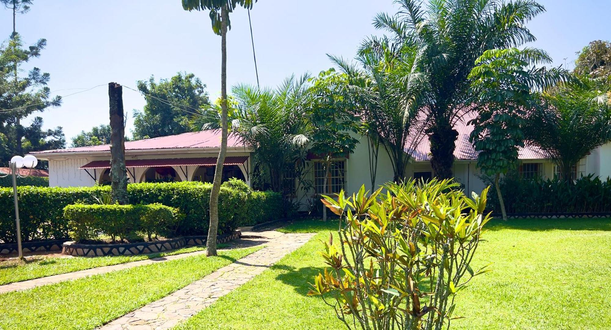 Sunset Hotel Entebbe Exterior photo