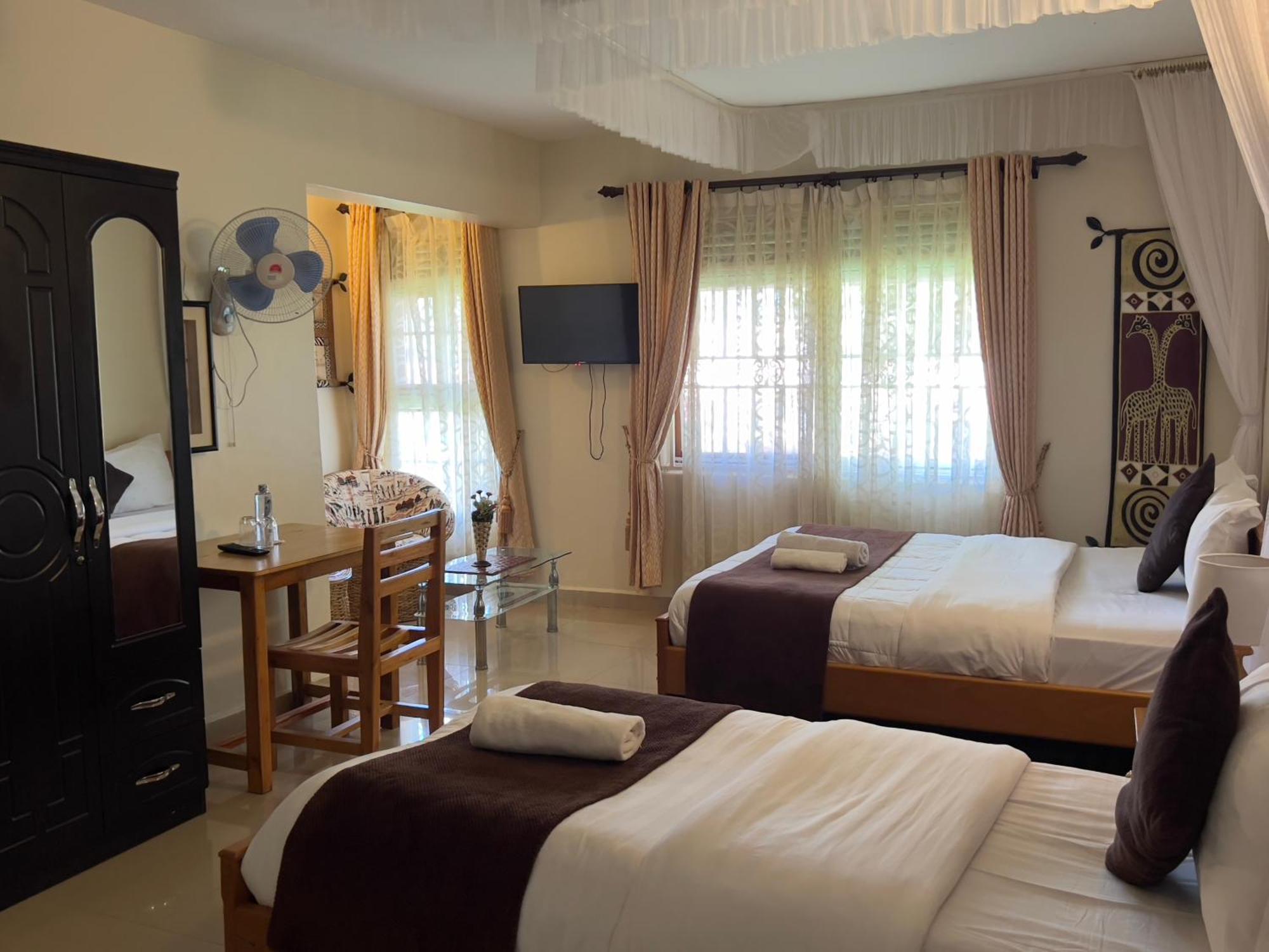 Sunset Hotel Entebbe Exterior photo
